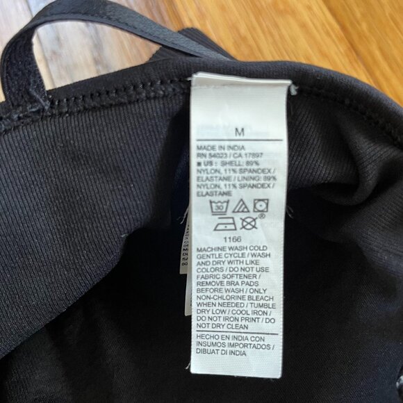 Old Navy Sports Bra (Black) Size M - Picture 4 of 4
